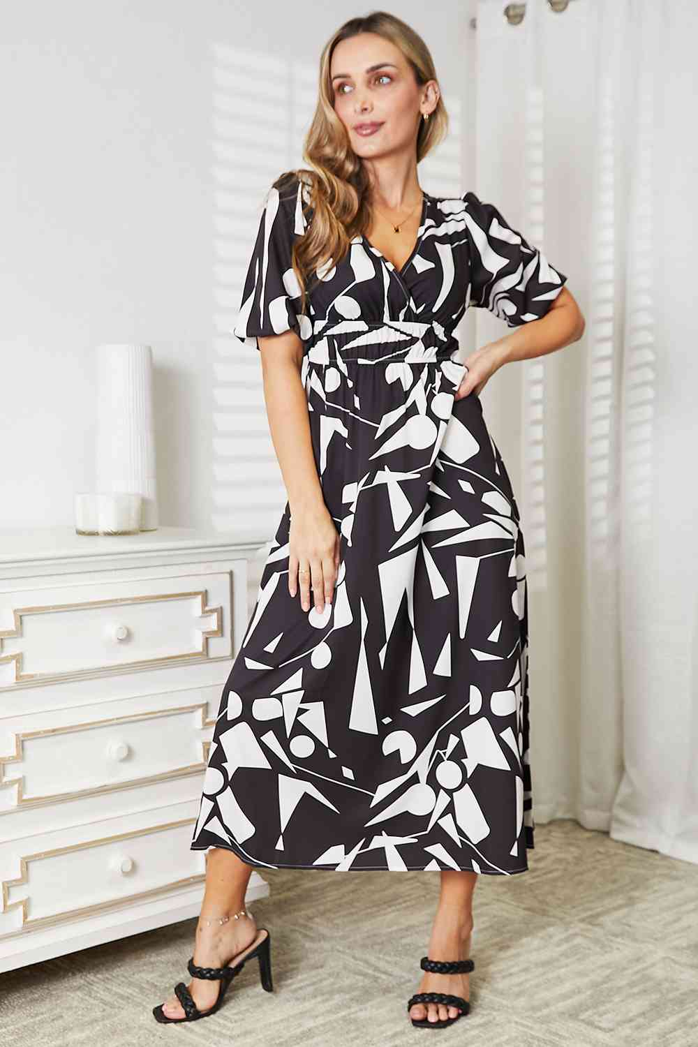 Quinn Printed Surplice Balloon Sleeve Midi Dress - Bella Blue Styles