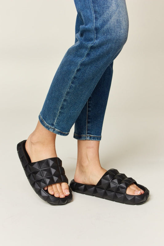 WILD DIVA Pyramid Stud Toe Band Footbed Sandals - Bella Blue Styles