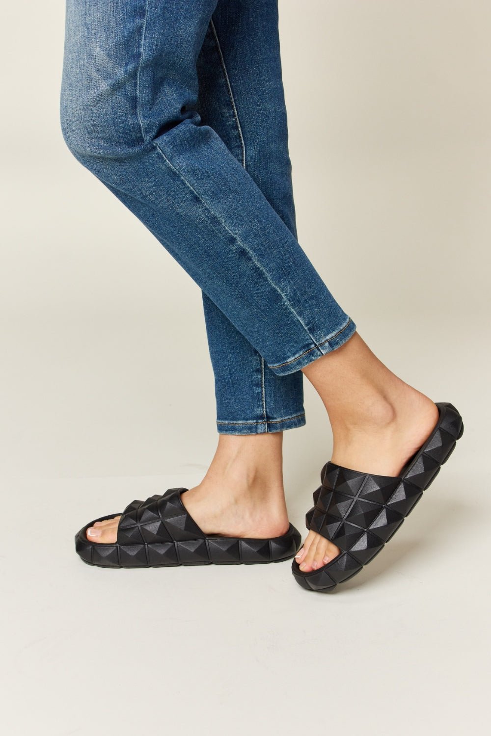 WILD DIVA Pyramid Stud Toe Band Footbed Sandals - Bella Blue Styles